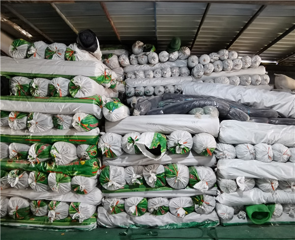 遮陽網(wǎng)，防塵網(wǎng)倉庫一角